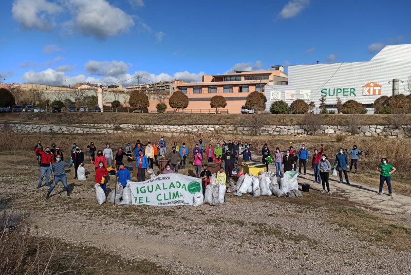 Recollida de deixalles al Riu Anoia
